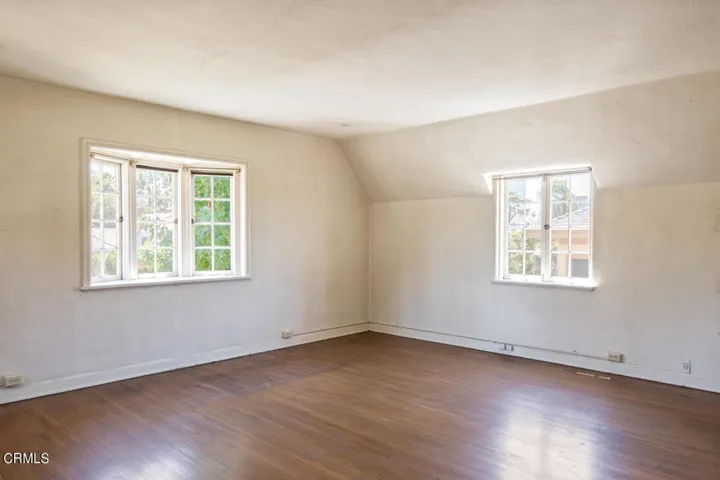 341 S Westmoreland Ave - Pierre Galant-4