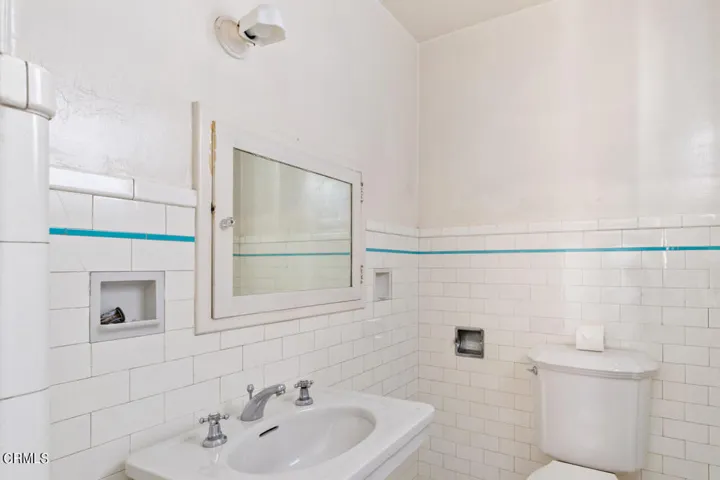 341 S Westmoreland Ave - Pierre Galant-1