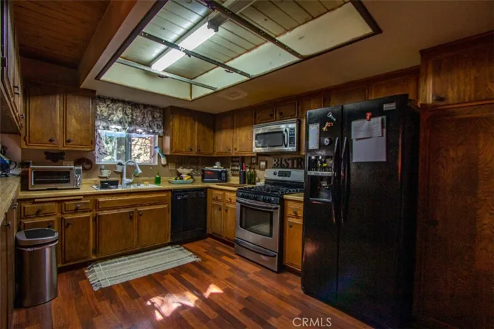 31271 Circle View Drive, Running Springs, California 92382