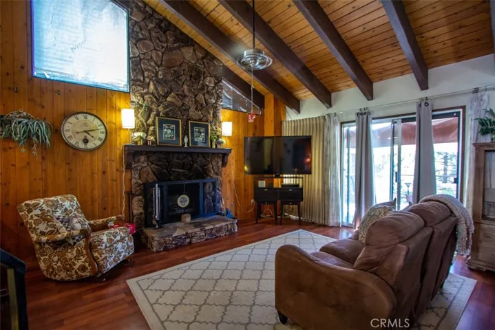 31271 Circle View Drive, Running Springs, California 92382