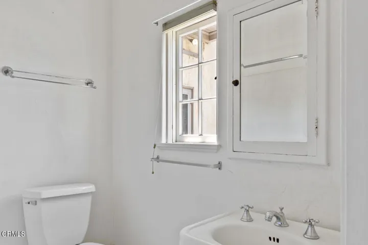 341 S Westmoreland Ave - Pierre Galant-3