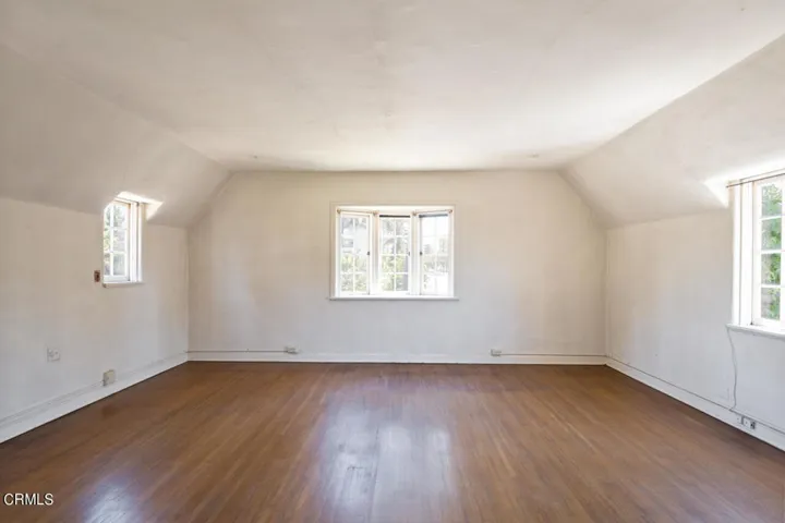 341 S Westmoreland Ave - Pierre Galant-4