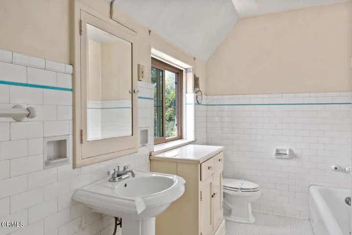341 S Westmoreland Ave - Pierre Galant-4