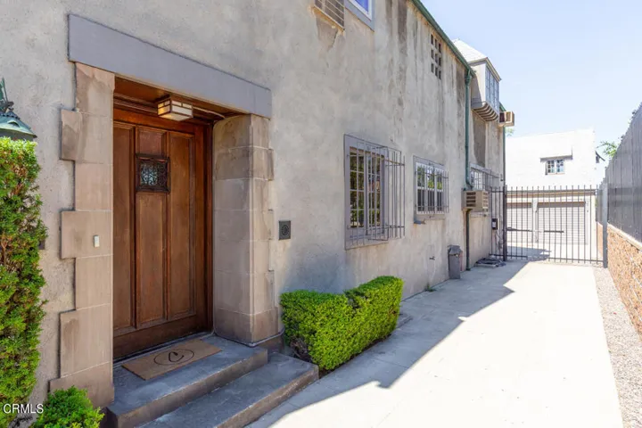 341 S Westmoreland Ave - Pierre Galant-2
