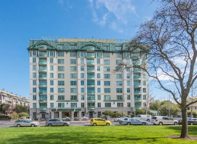 601 Laurel Avenue 305, San Mateo, California 94401