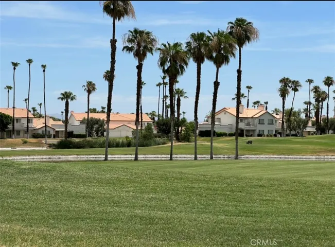 696 Vista Lago Circle N, Palm Desert, California 92211