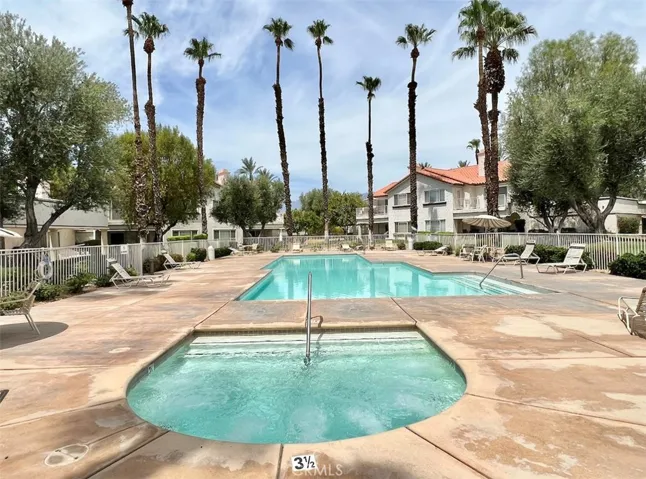 696 Vista Lago Circle N, Palm Desert, California 92211