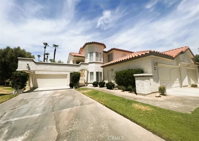 696 Vista Lago Circle N, Palm Desert, California 92211