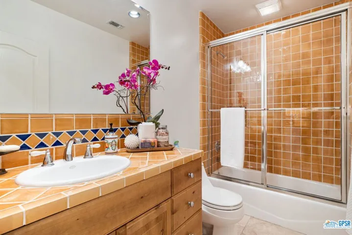 Guest Room #1 Bath
