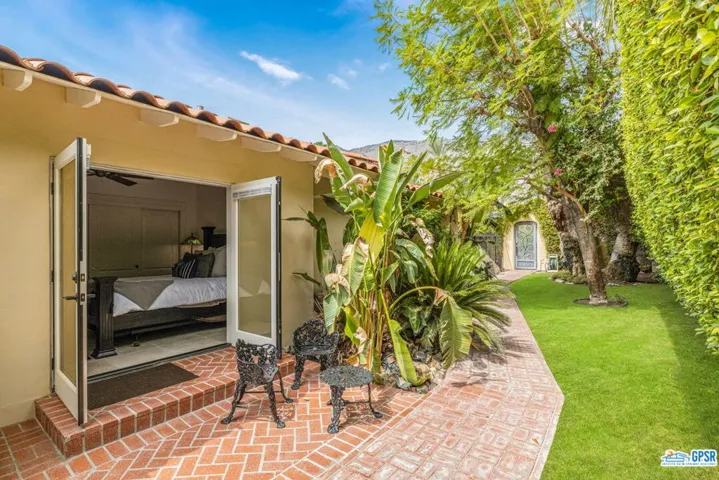 840 N Prescott Drive, Palm Springs, California 92262