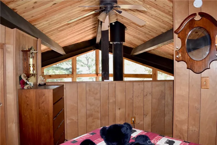 43575 Ridge Crest Drive, Big Bear Lake, California 92315