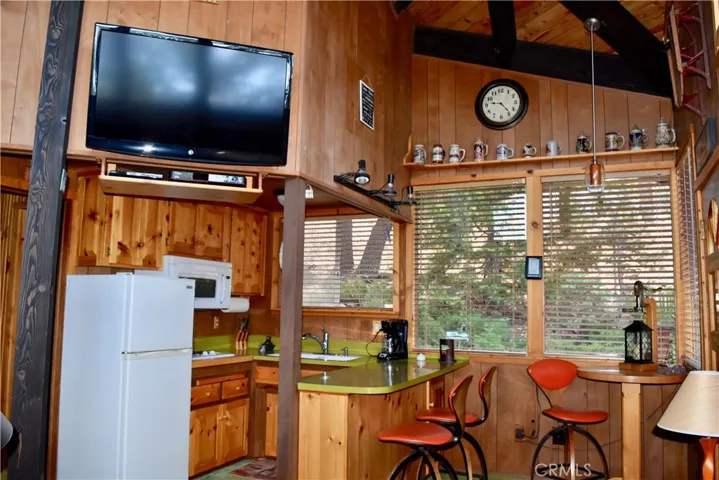 43575 Ridge Crest Drive, Big Bear Lake, California 92315