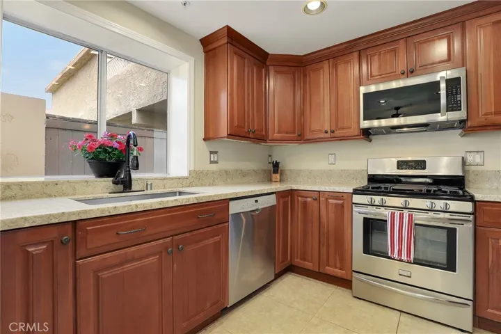 1818 Speyer Lane B, Redondo Beach, California 90278