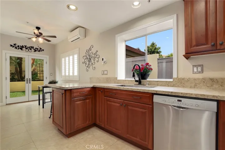 1818 Speyer Lane B, Redondo Beach, California 90278
