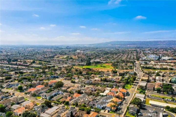 1818 Speyer Lane B, Redondo Beach, California 90278