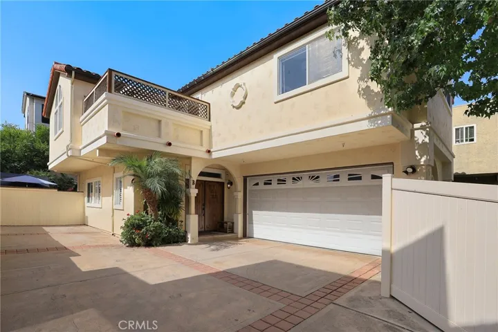 1818 Speyer Lane B, Redondo Beach, California 90278