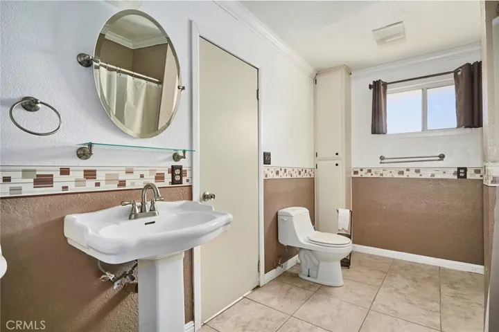 14140 Luna Road, Victorville, California 92392