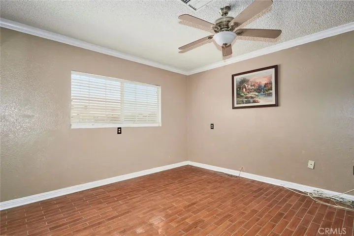 14140 Luna Road, Victorville, California 92392