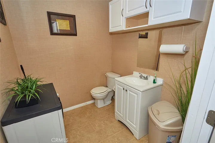 14140 Luna Road, Victorville, California 92392
