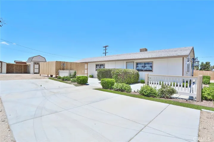 14140 Luna Road, Victorville, California 92392
