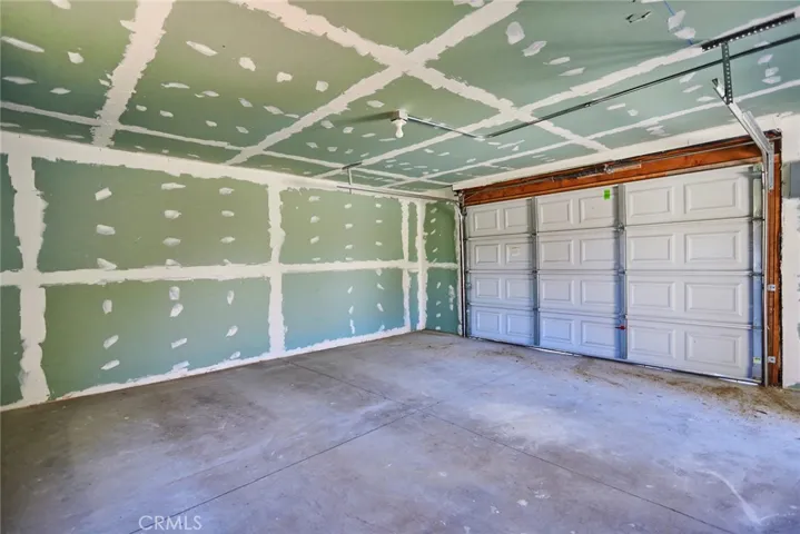 14140 Luna Road, Victorville, California 92392