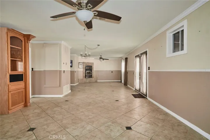 14140 Luna Road, Victorville, California 92392