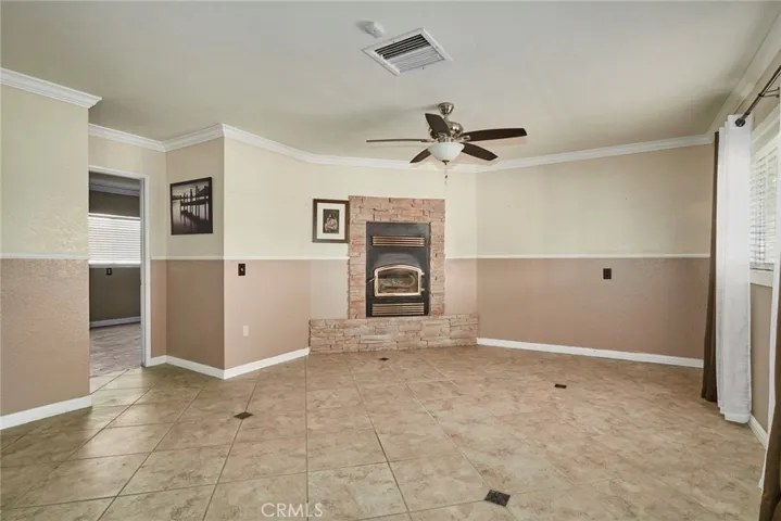 14140 Luna Road, Victorville, California 92392