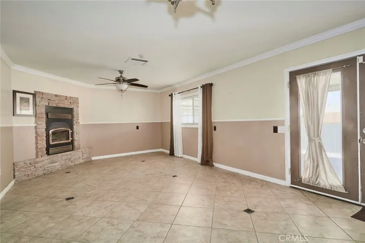14140 Luna Road, Victorville, California 92392
