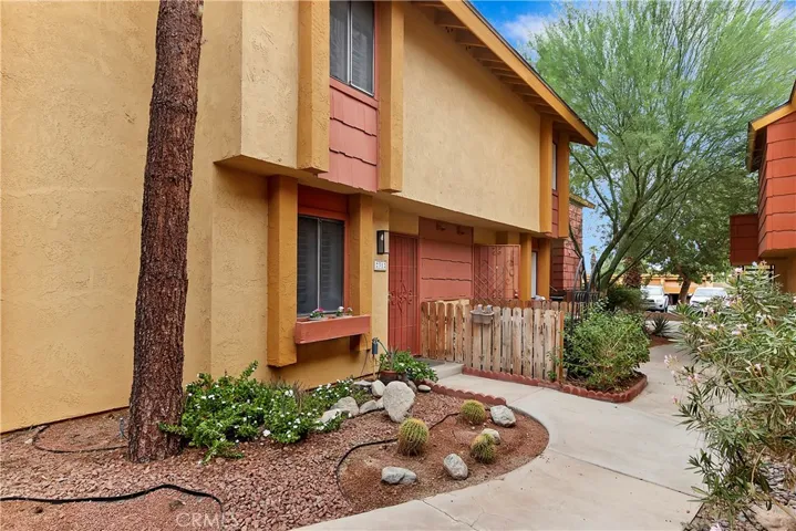48255 Monroe Street 31, Indio, California 92201
