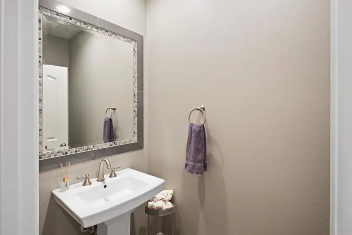 698 Normandy, Encinitas, California 92024