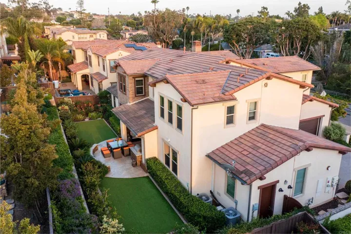 698 Normandy, Encinitas, California 92024