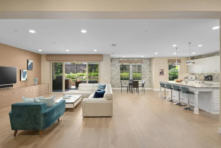 698 Normandy, Encinitas, California 92024