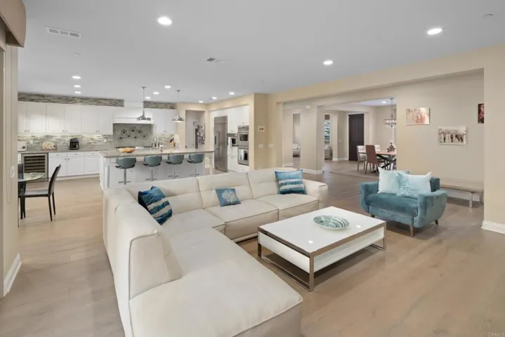 698 Normandy, Encinitas, California 92024
