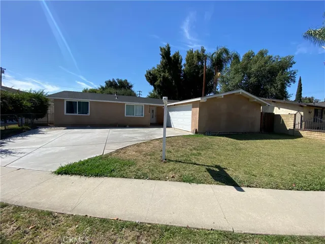 Extra wide driveway for multiple vehicle.