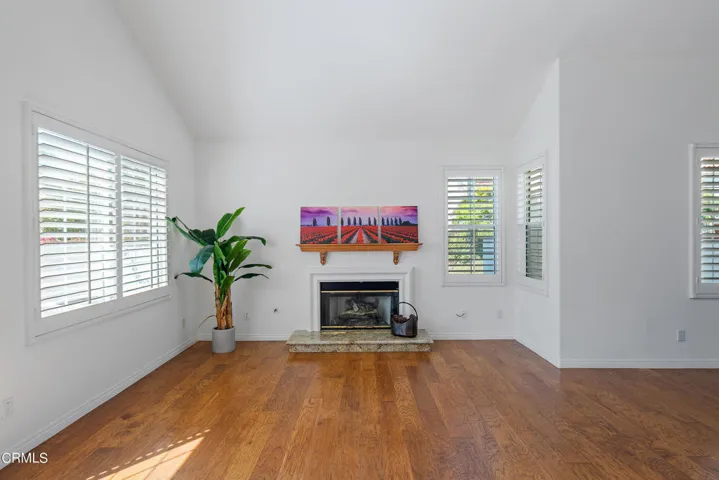 842 Calle Los GAtos MLS-10