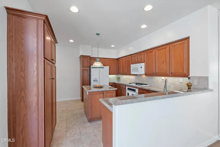 842 Calle Los GAtos MLS-14