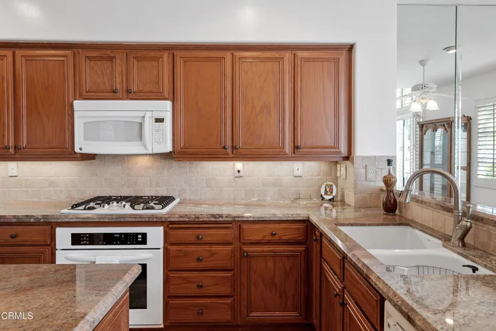 842 Calle Los GAtos MLS-18