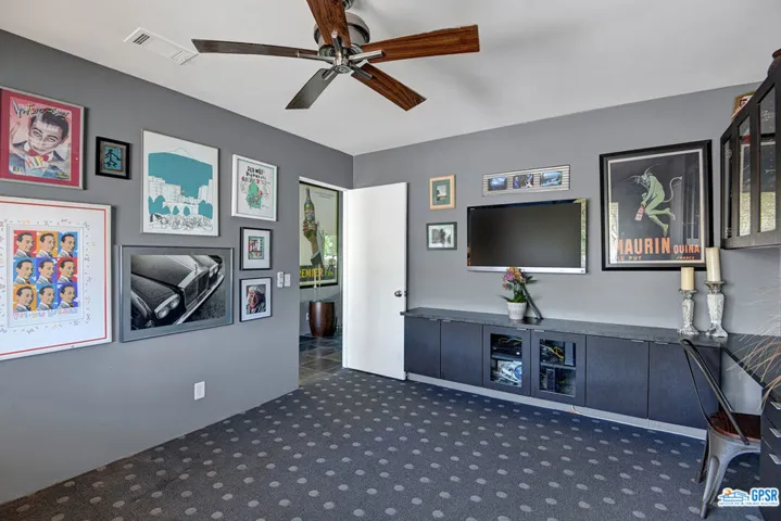 207 N Saturmino Drive, Palm Springs, California 92262