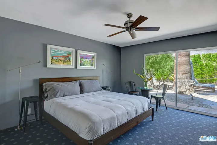 207 N Saturmino Drive, Palm Springs, California 92262