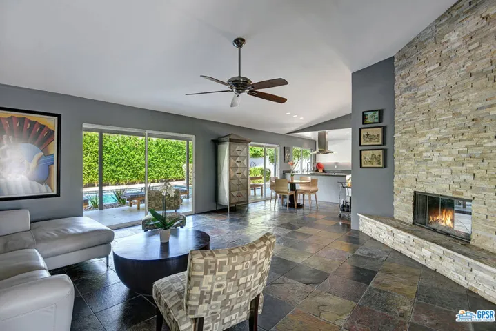 207 N Saturmino Drive, Palm Springs, California 92262