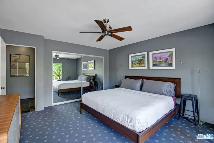 207 N Saturmino Drive, Palm Springs, California 92262