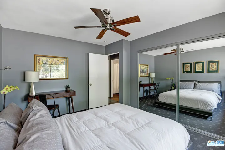 207 N Saturmino Drive, Palm Springs, California 92262