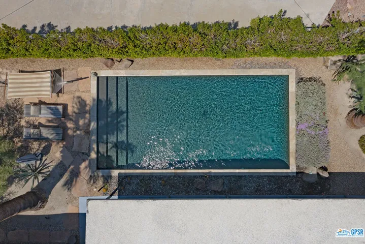 207 N Saturmino Drive, Palm Springs, California 92262