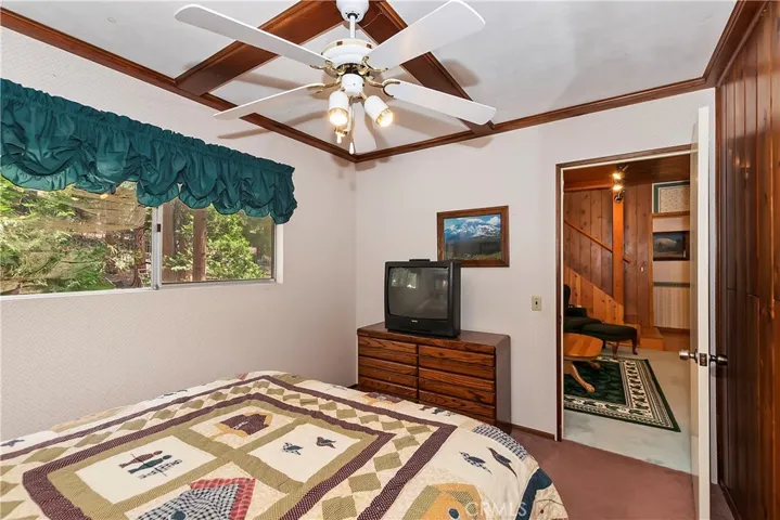 341 Birchwood Drive, Lake Arrowhead, California 92352