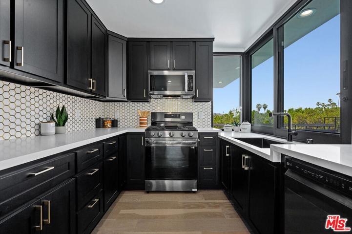 4470 Don Felipe Drive, Baldwin Hills, California 90008