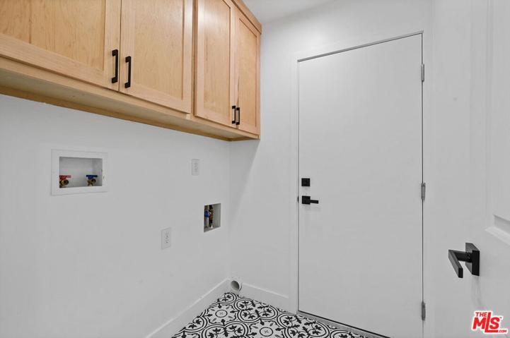 4470 Don Felipe Drive, Baldwin Hills, California 90008