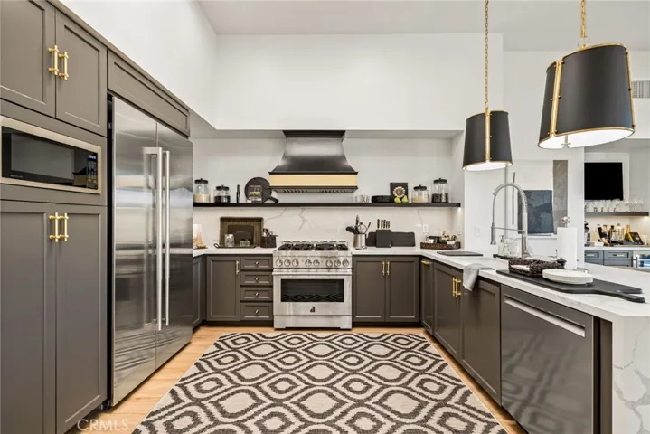 Newly remodeled kitchen with designer appliances!