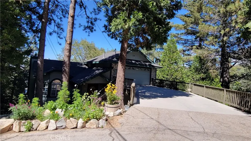 24502 Albrun Drive, Crestline, California 92325