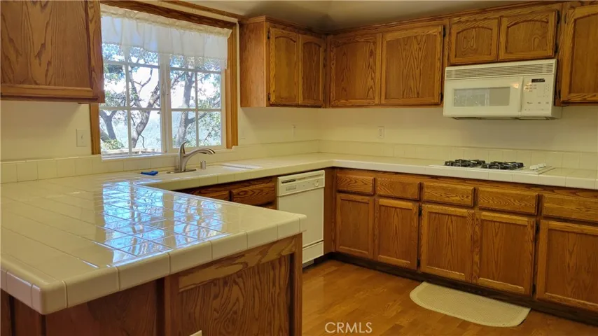 24502 Albrun Drive, Crestline, California 92325