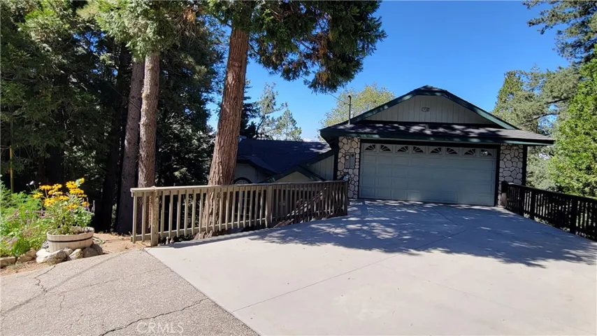 24502 Albrun Drive, Crestline, California 92325